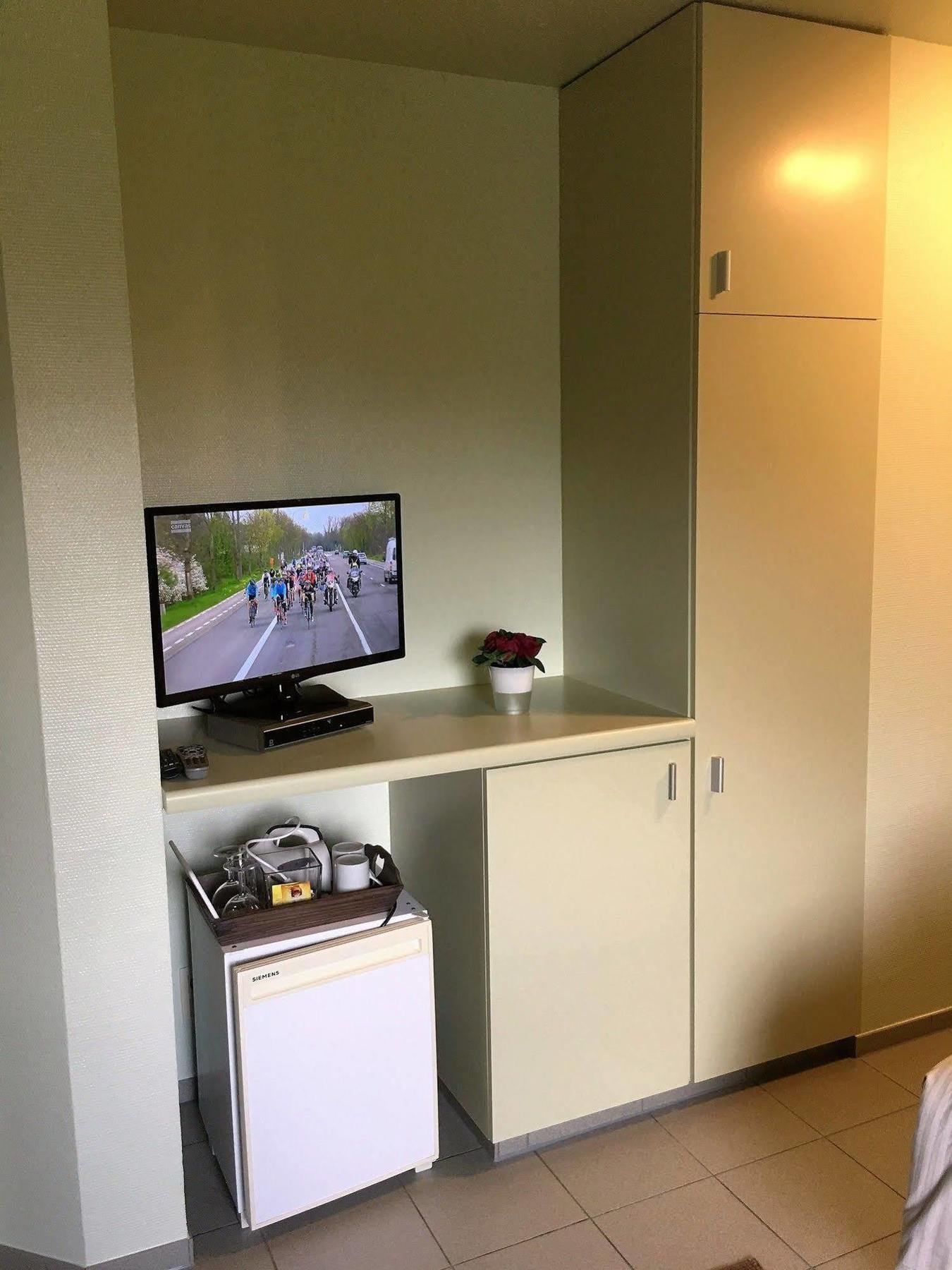 Logies Ternier Acomodação com café da manhã Nieuwpoort Exterior foto