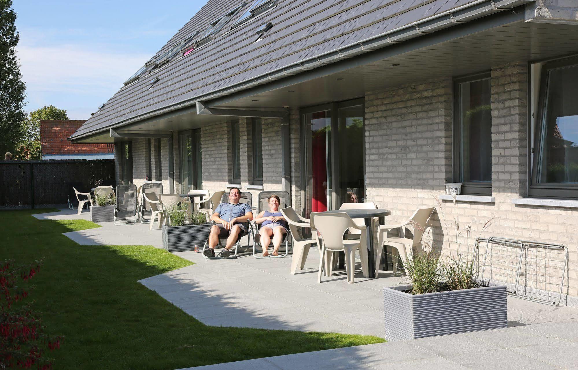 Logies Ternier Acomodação com café da manhã Nieuwpoort Exterior foto